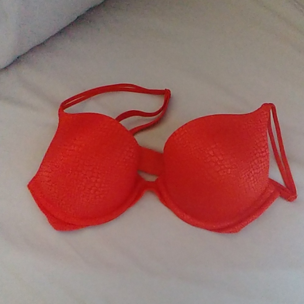Victoria's Secret very sexy plunge bra